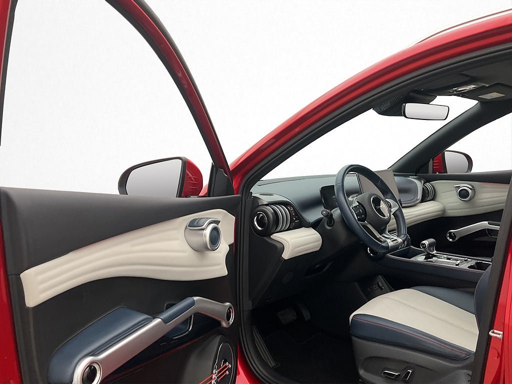 Vehicle Image 13