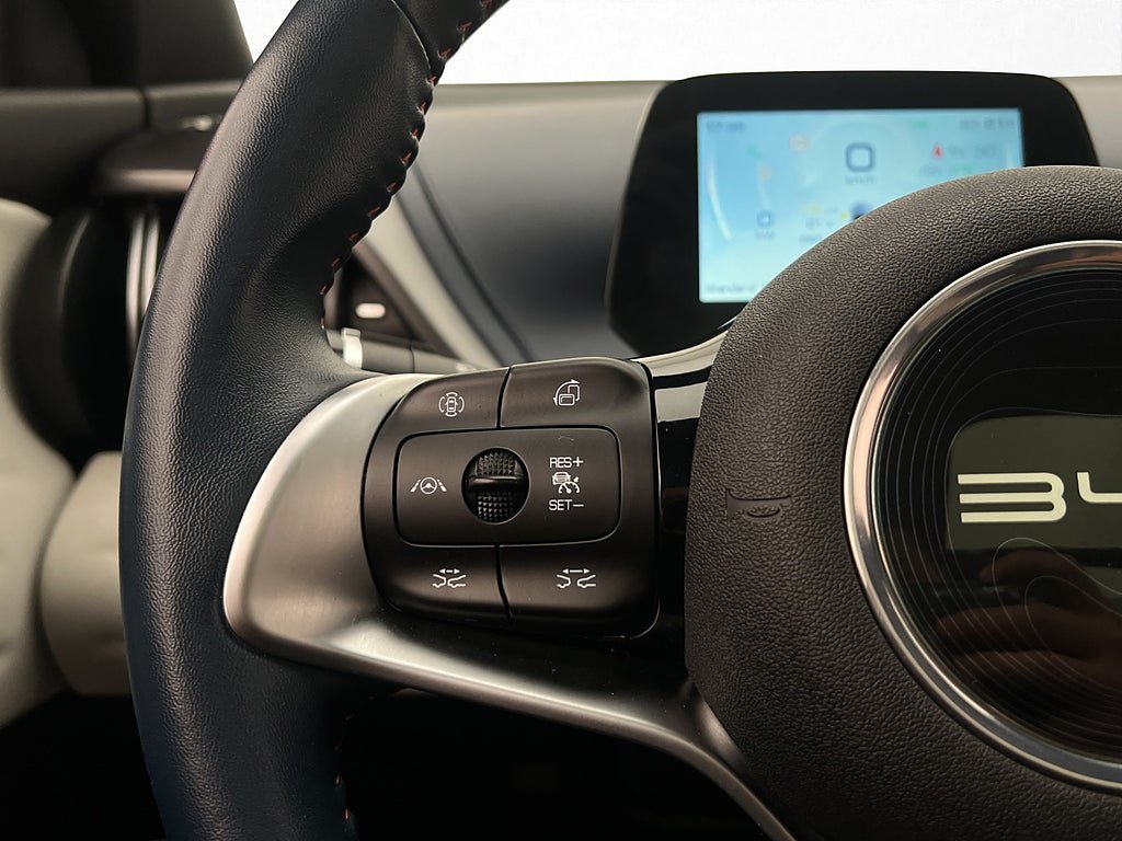 Vehicle Image 17