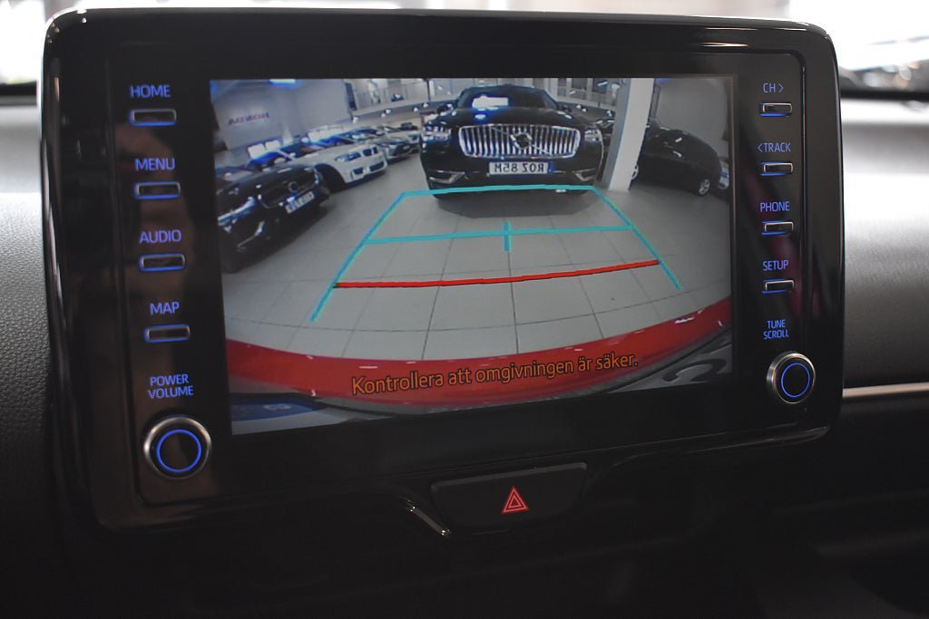Vehicle Image 12