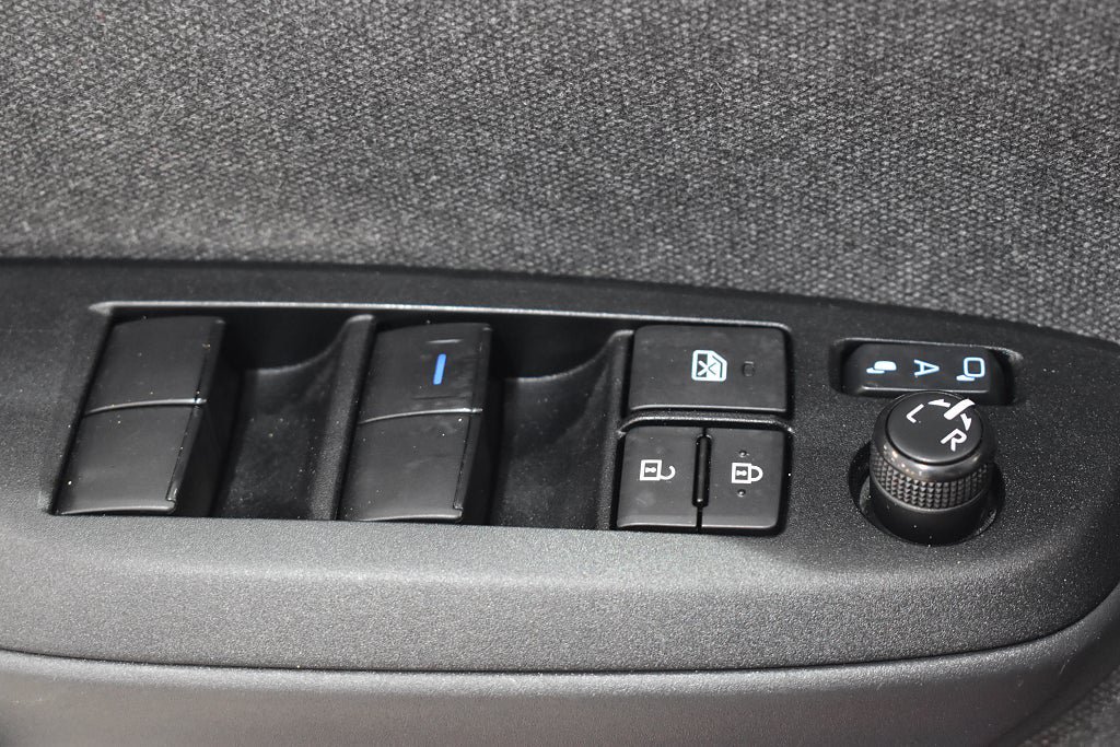 Vehicle Image 18