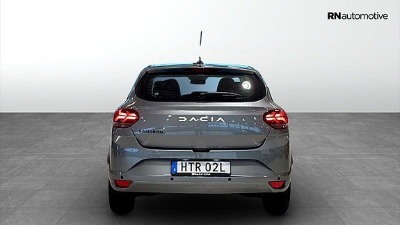 Vehicle Image 7