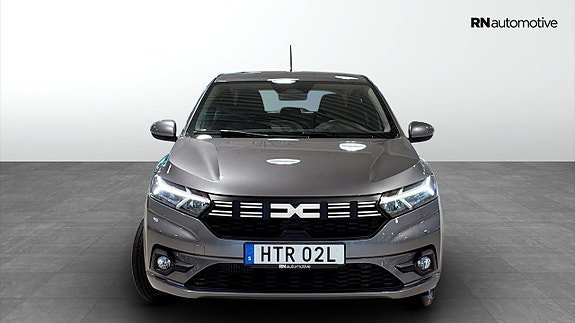 Vehicle Image 8