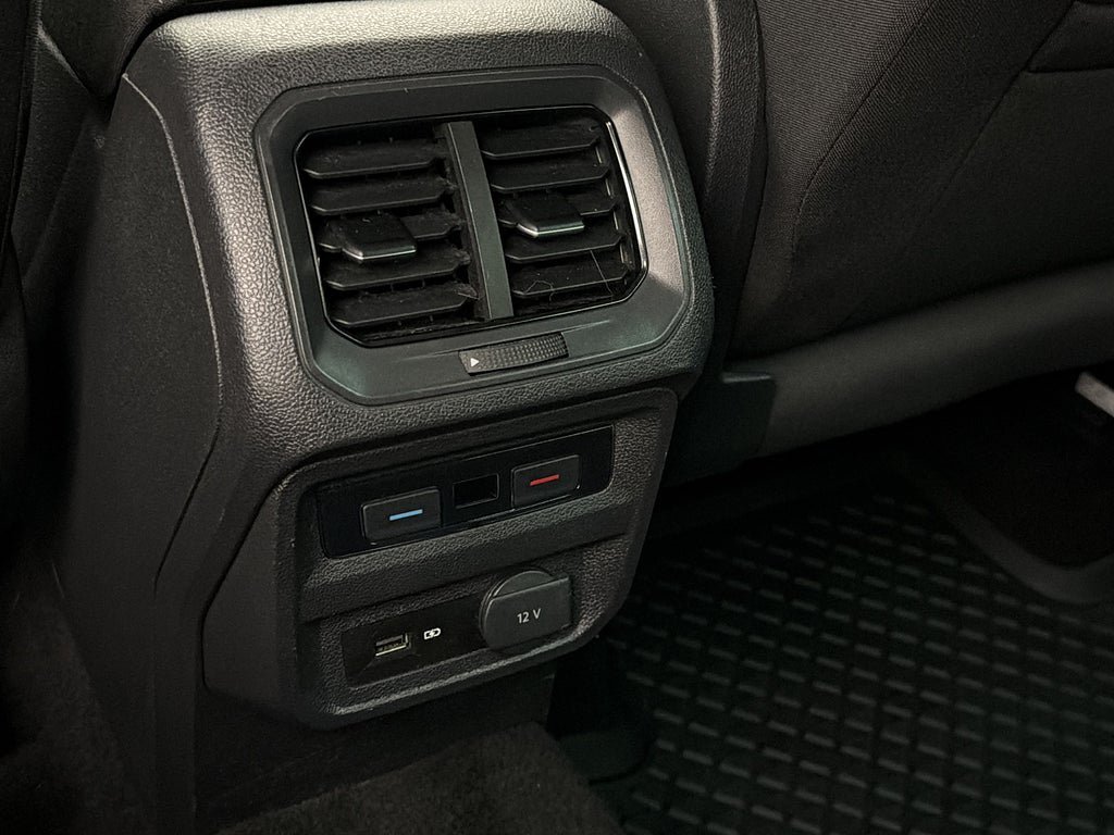 Vehicle Image 29