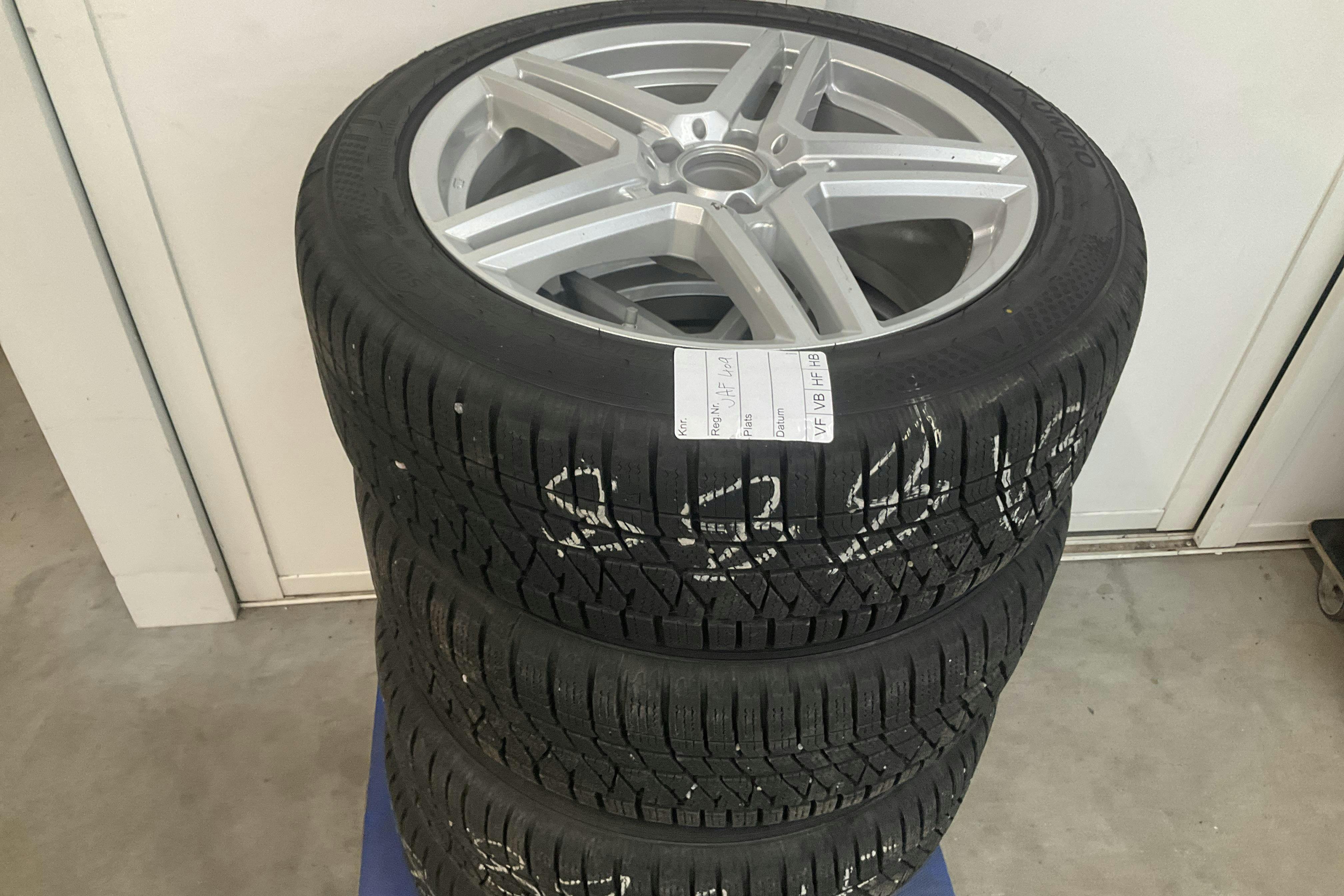 Vehicle Image 19