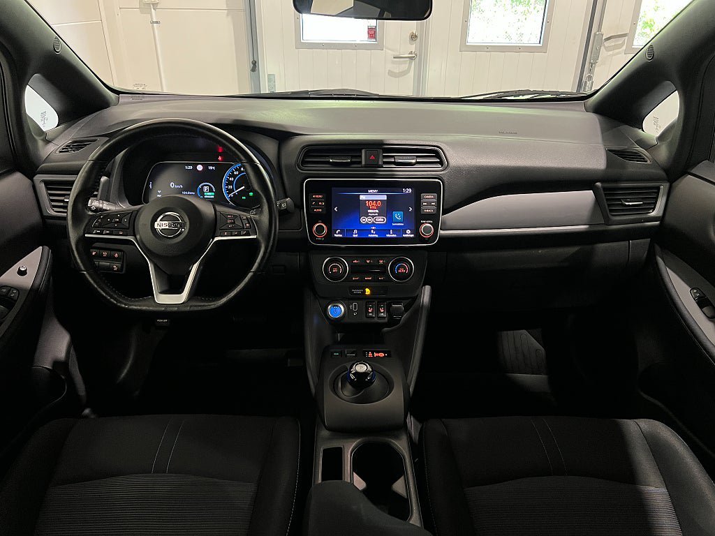 Vehicle Image 17