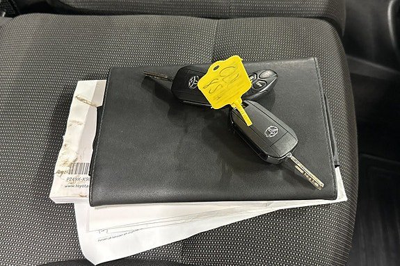 Vehicle Image 22