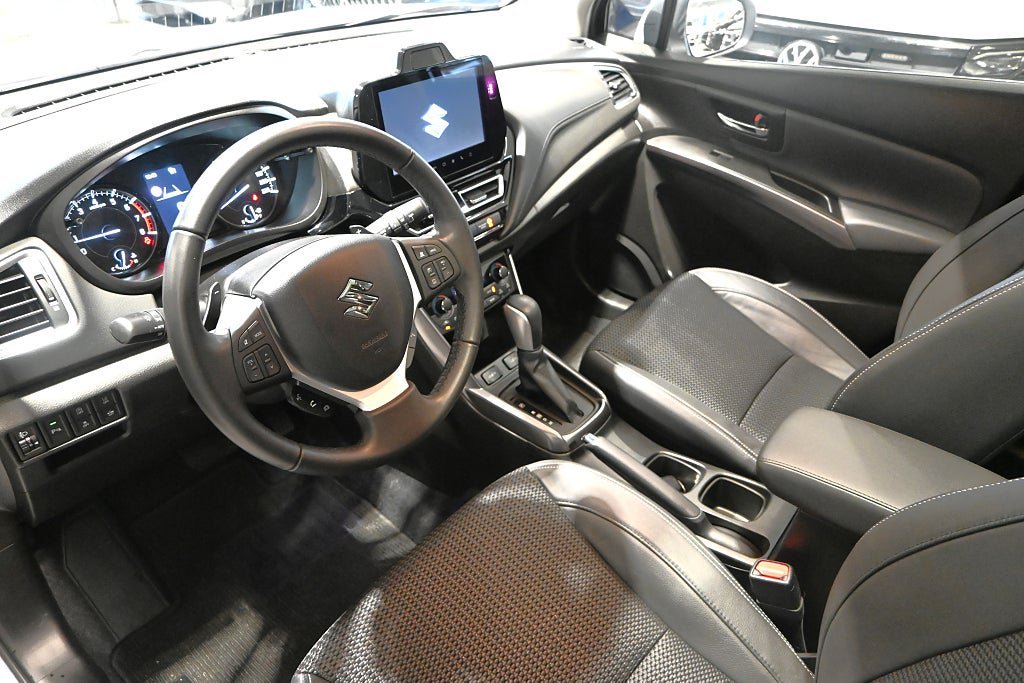 Vehicle Image 7