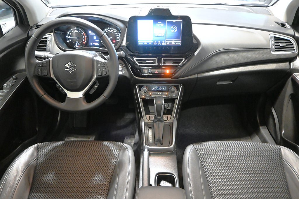 Vehicle Image 9