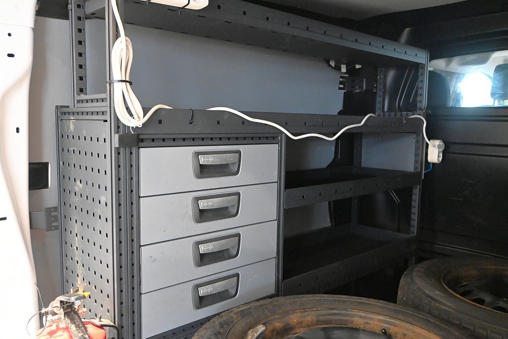 Vehicle Image 16