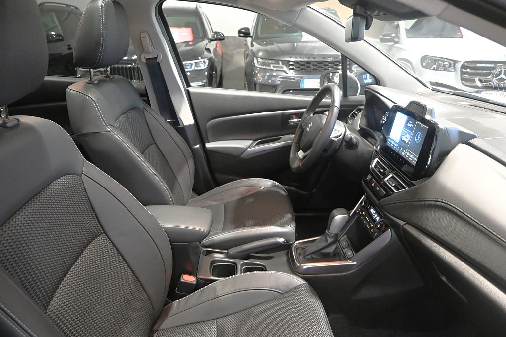 Vehicle Image 11