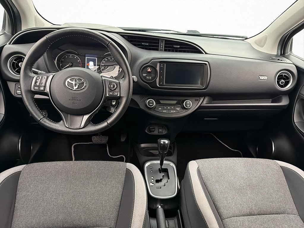 Vehicle Image 10