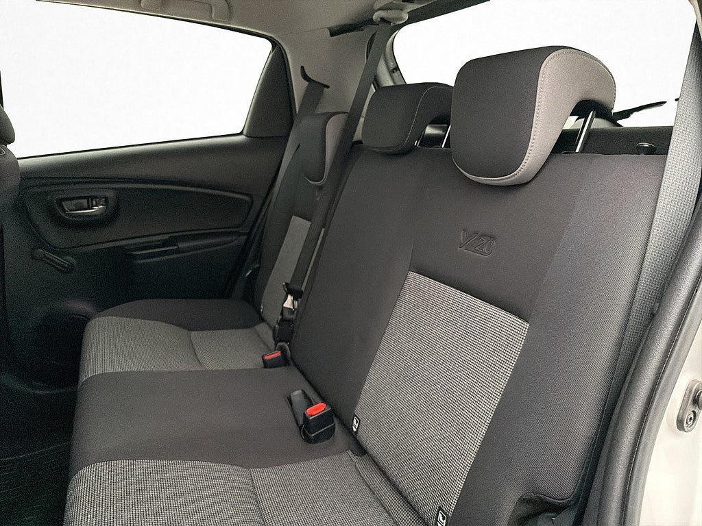 Vehicle Image 15
