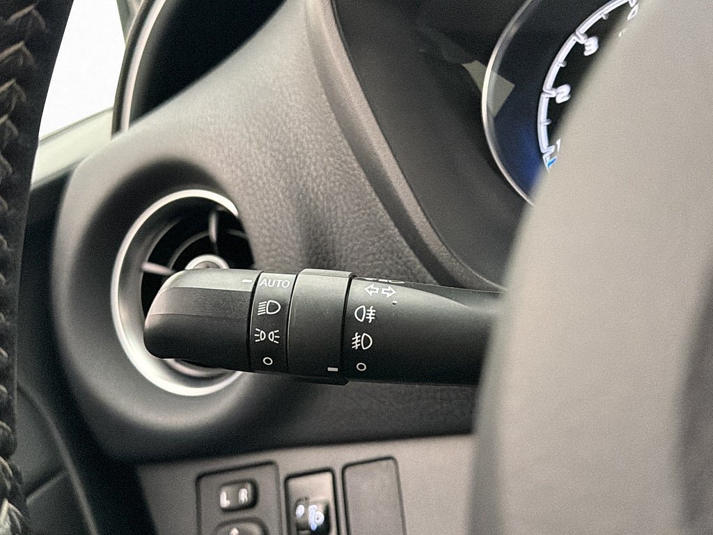Vehicle Image 22