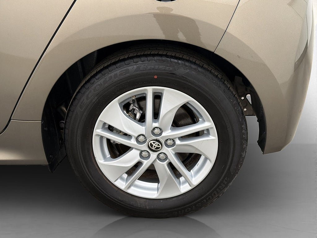Vehicle Image 30