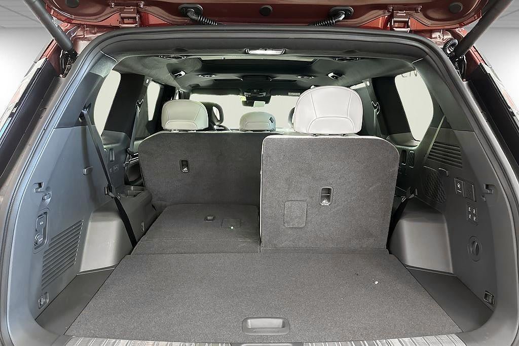 Vehicle Image 17
