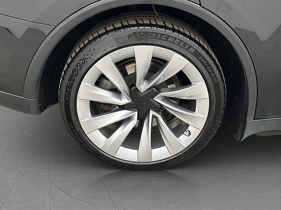 Vehicle Image 37