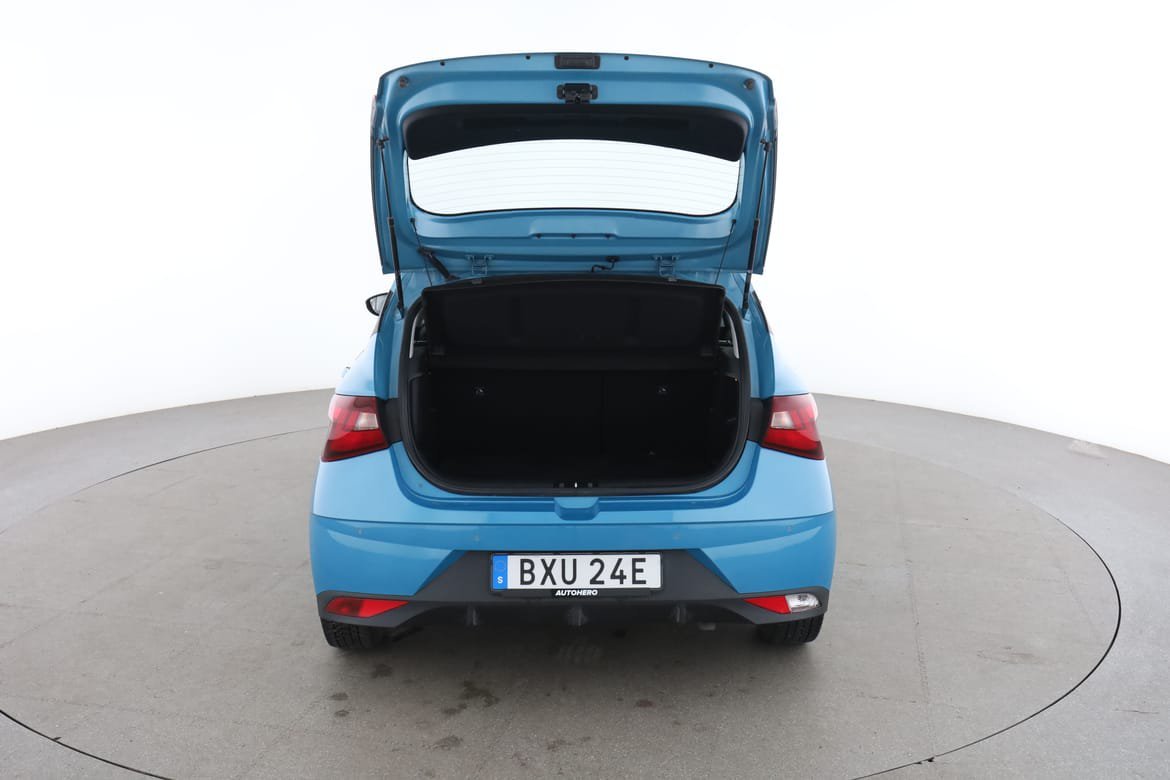 Vehicle Image 17