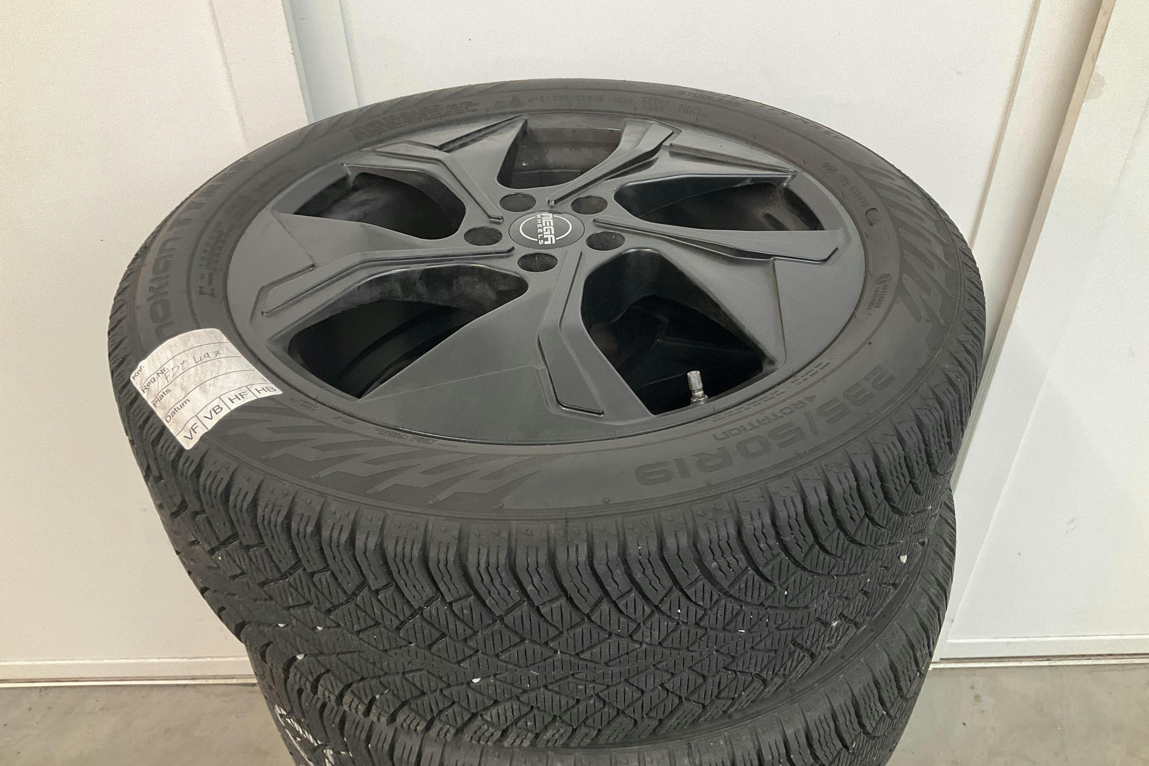 Vehicle Image 19