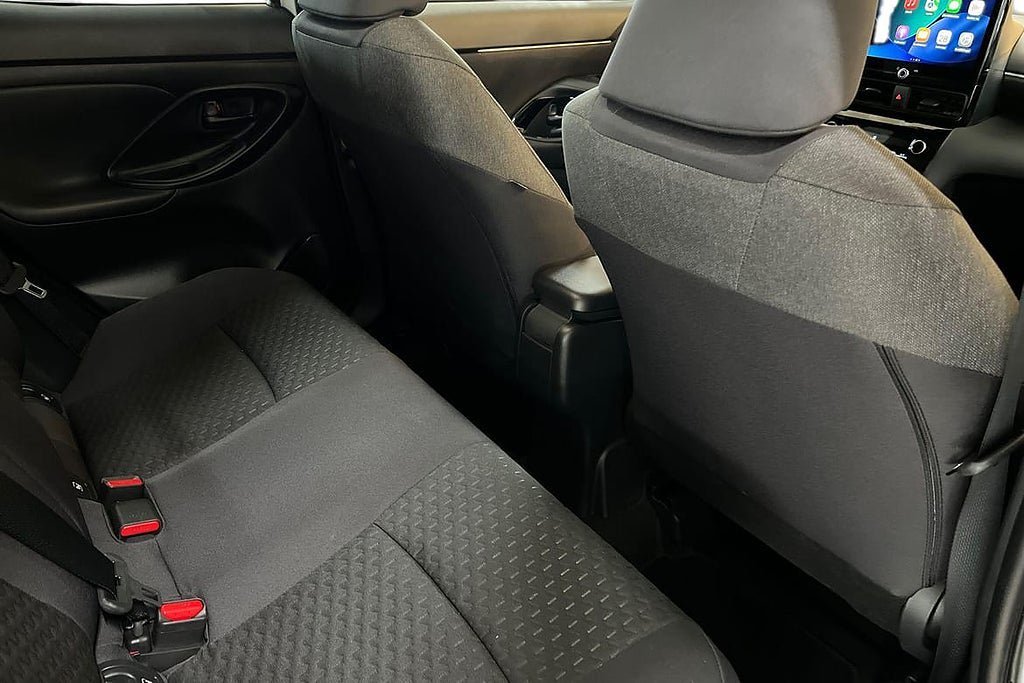 Vehicle Image 9