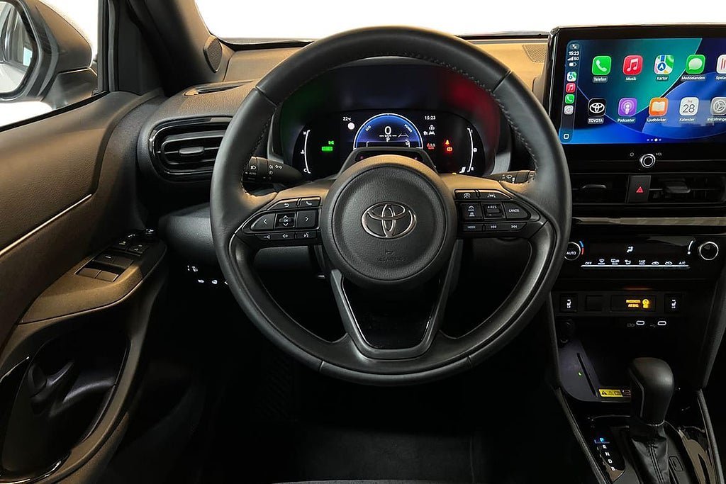Vehicle Image 11