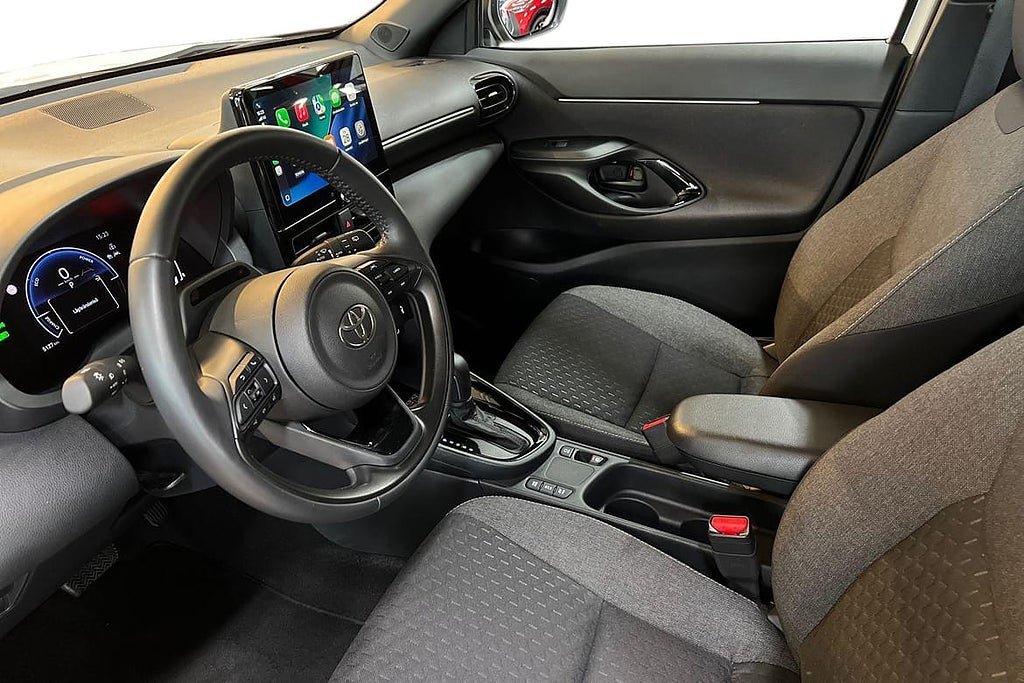 Vehicle Image 14