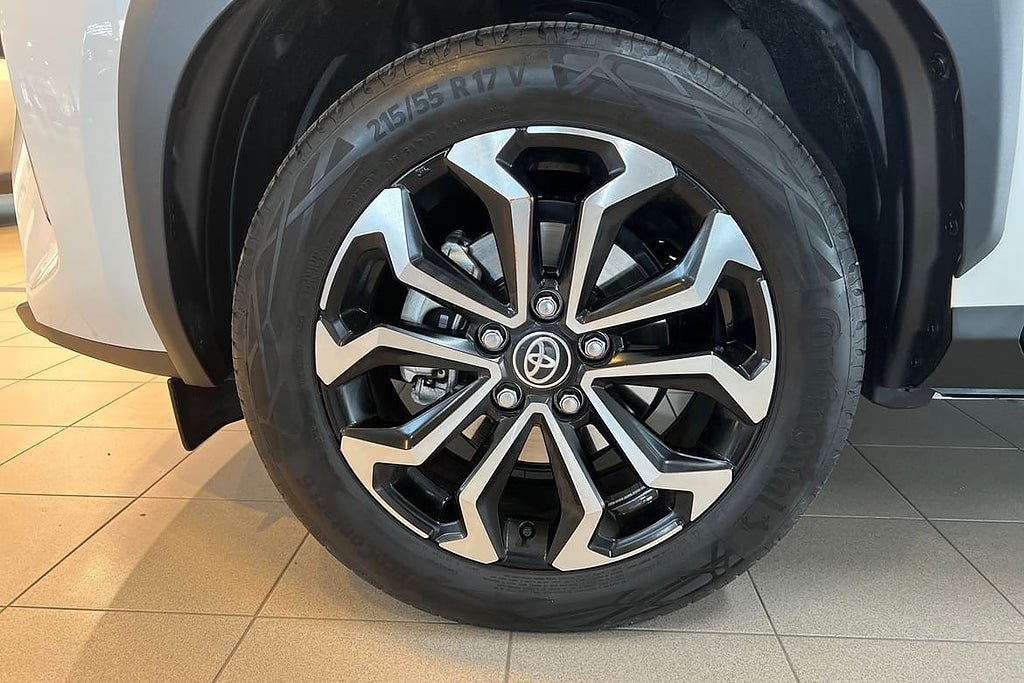 Vehicle Image 17