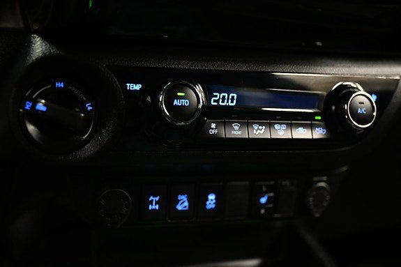 Vehicle Image 29