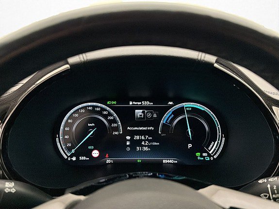 Vehicle Image 16