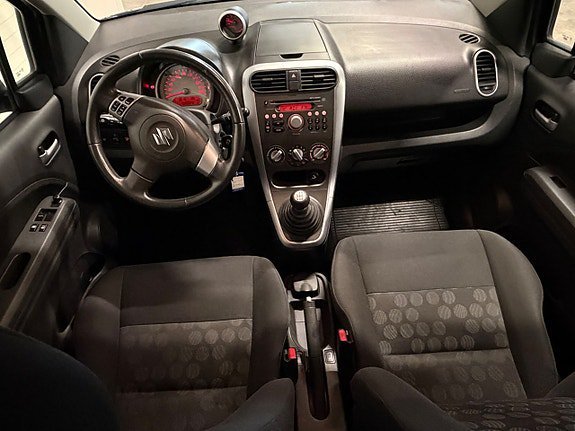 Vehicle Image 10