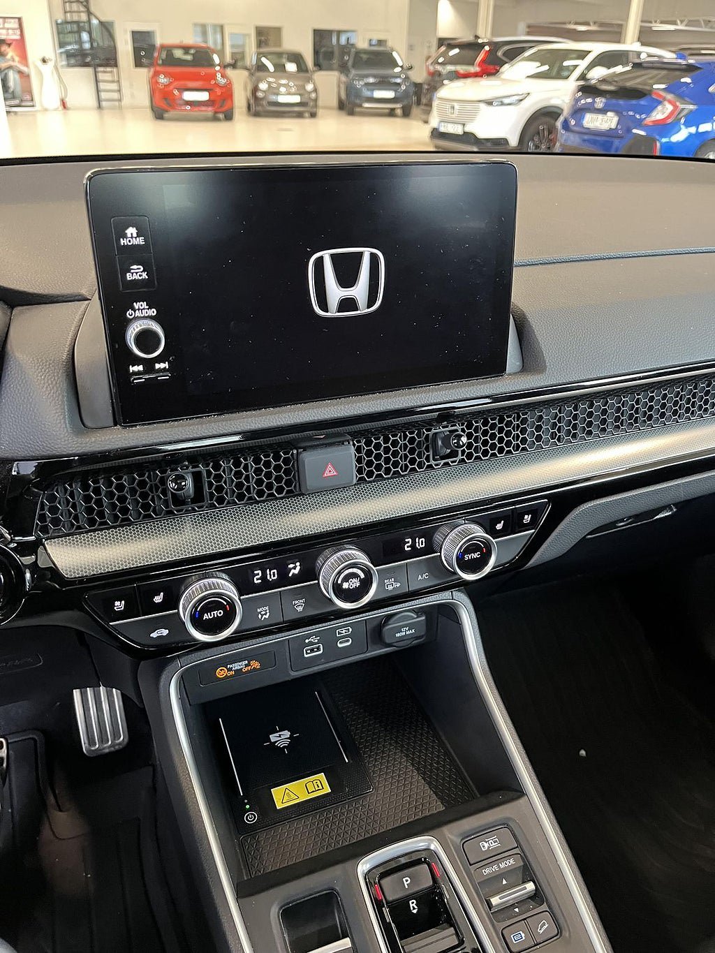 Vehicle Image 7