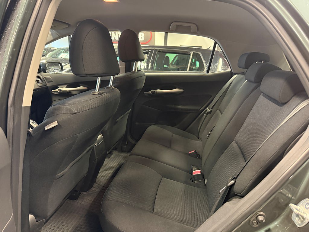 Vehicle Image 13