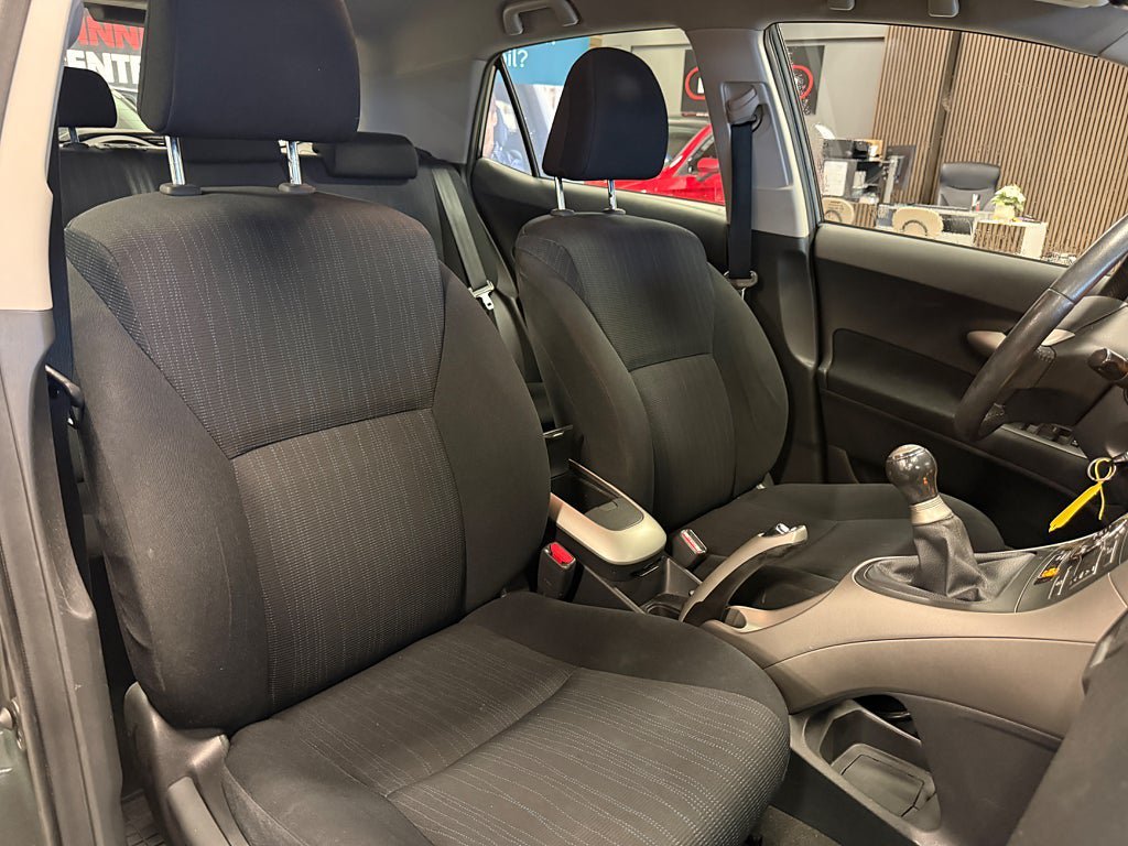 Vehicle Image 19