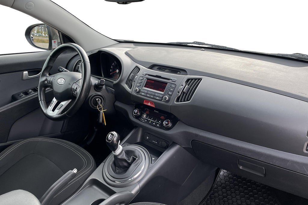 Vehicle Image 16