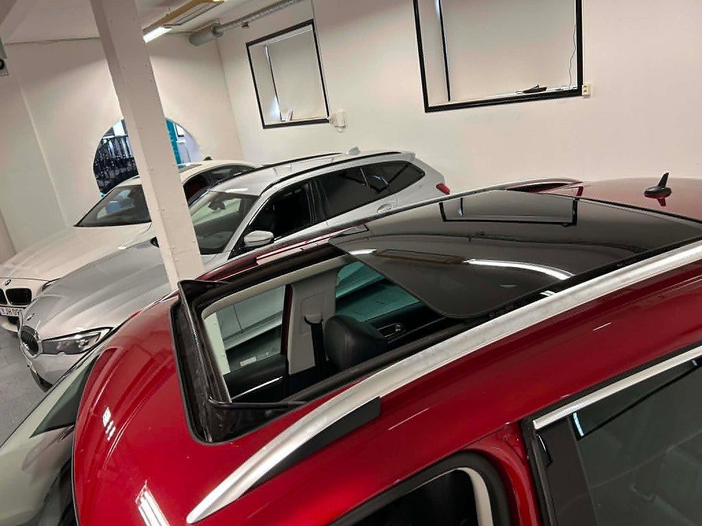 Vehicle Image 17