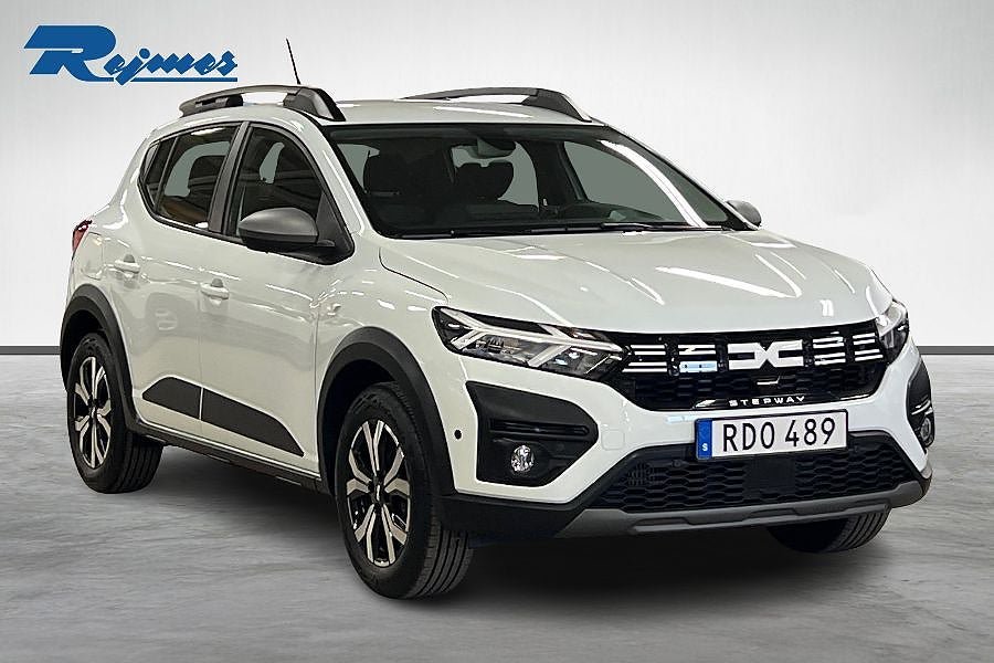 Vehicle Image 10