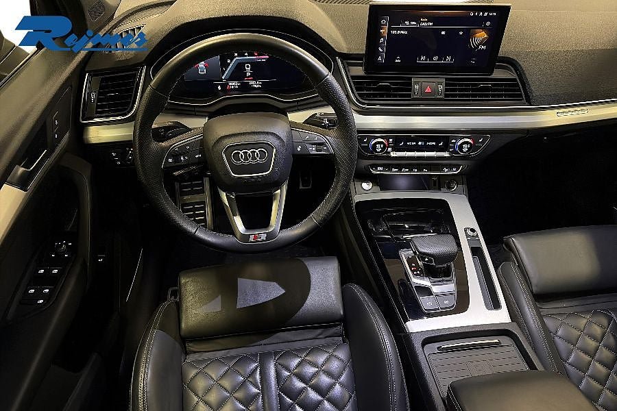 Vehicle Image 19