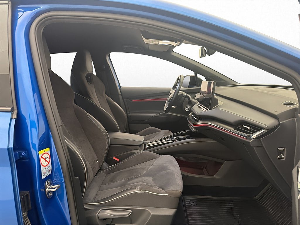 Vehicle Image 28