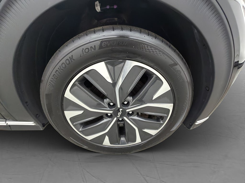 Vehicle Image 37