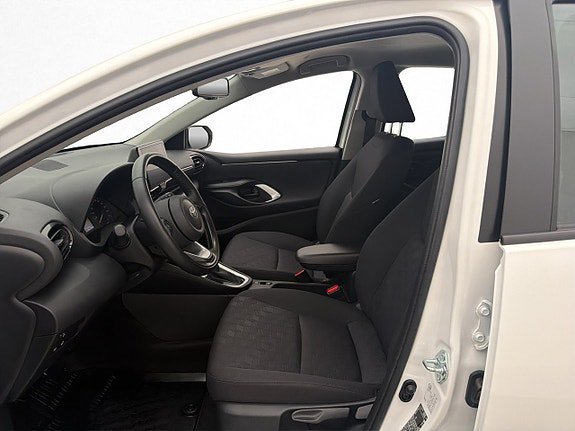 Vehicle Image 11