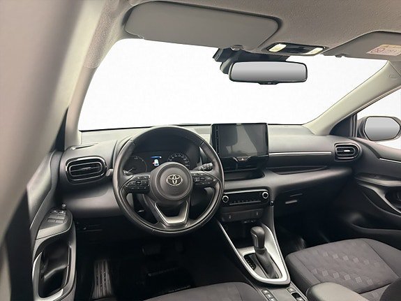 Vehicle Image 12