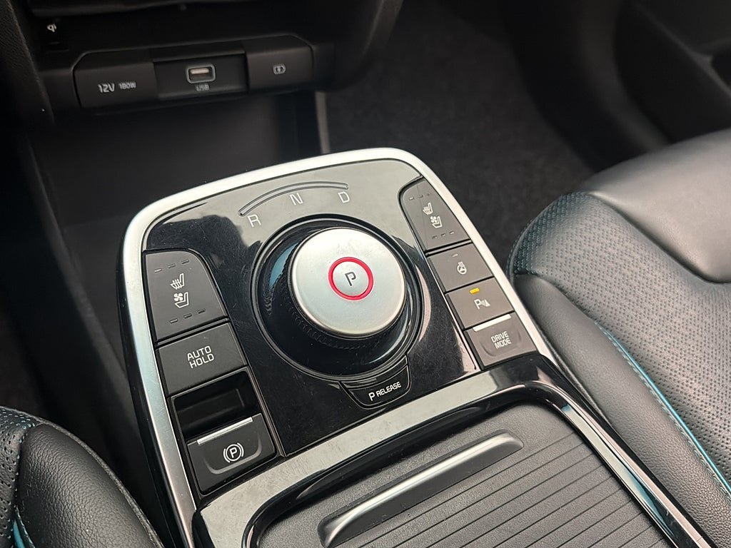 Vehicle Image 26