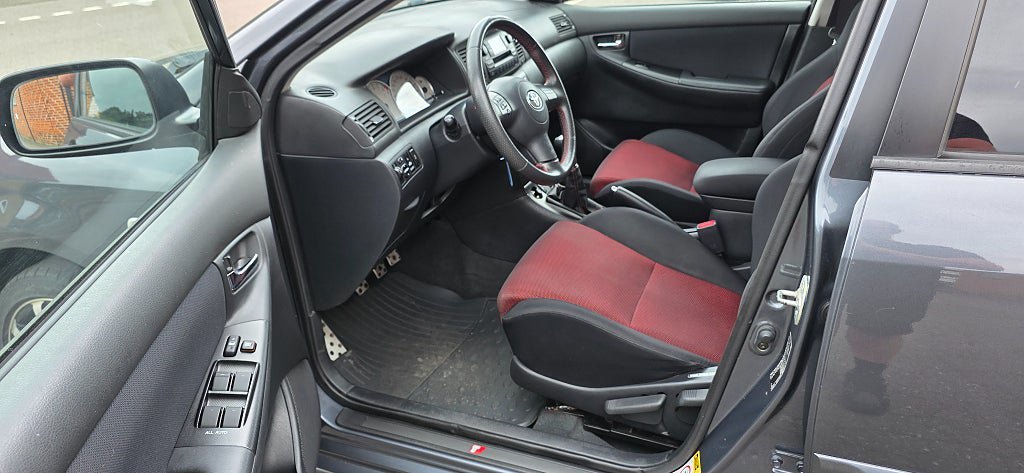Vehicle Image 12