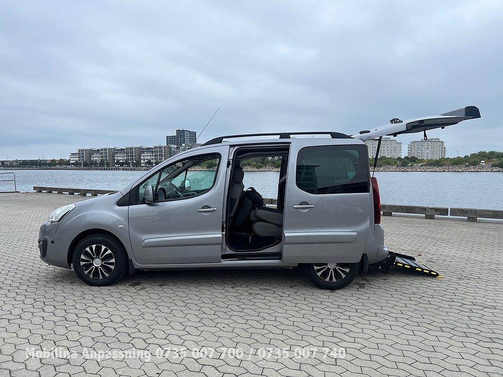Vehicle Image 37