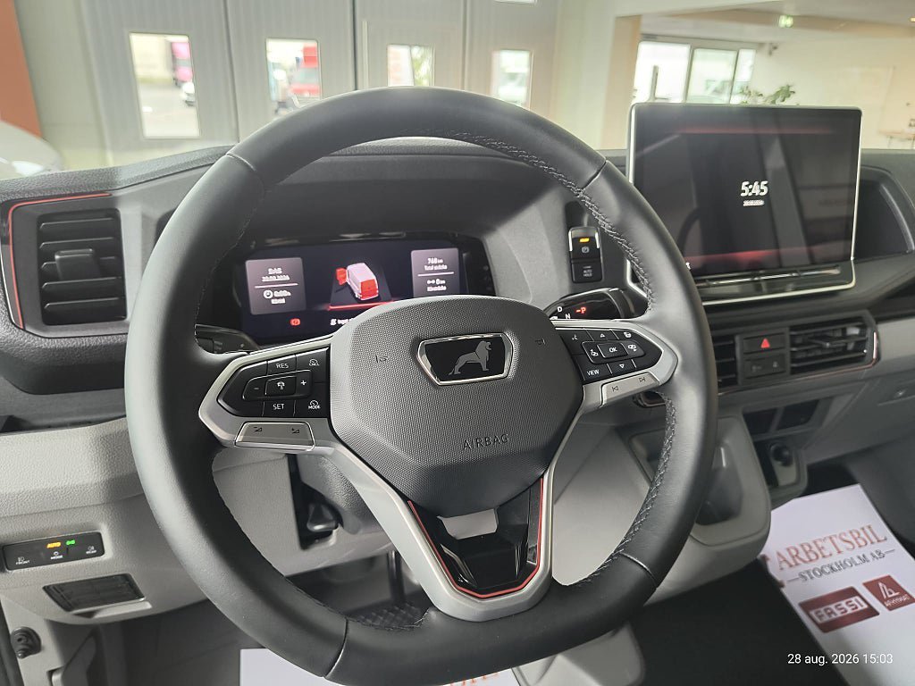Vehicle Image 17