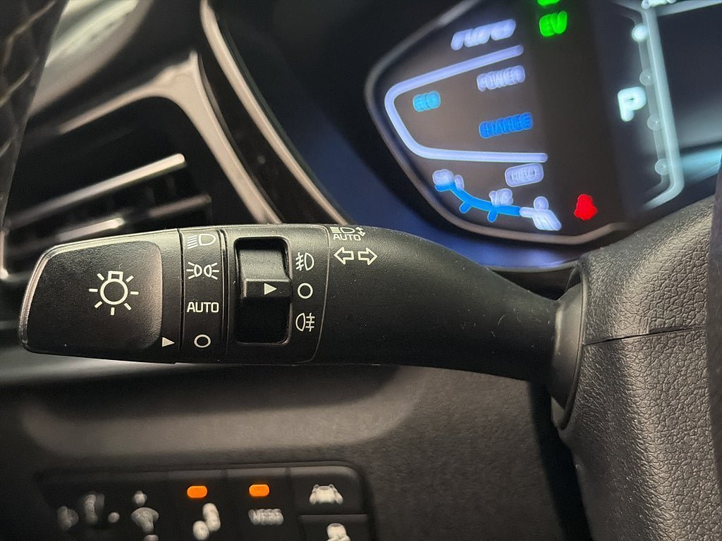 Vehicle Image 28
