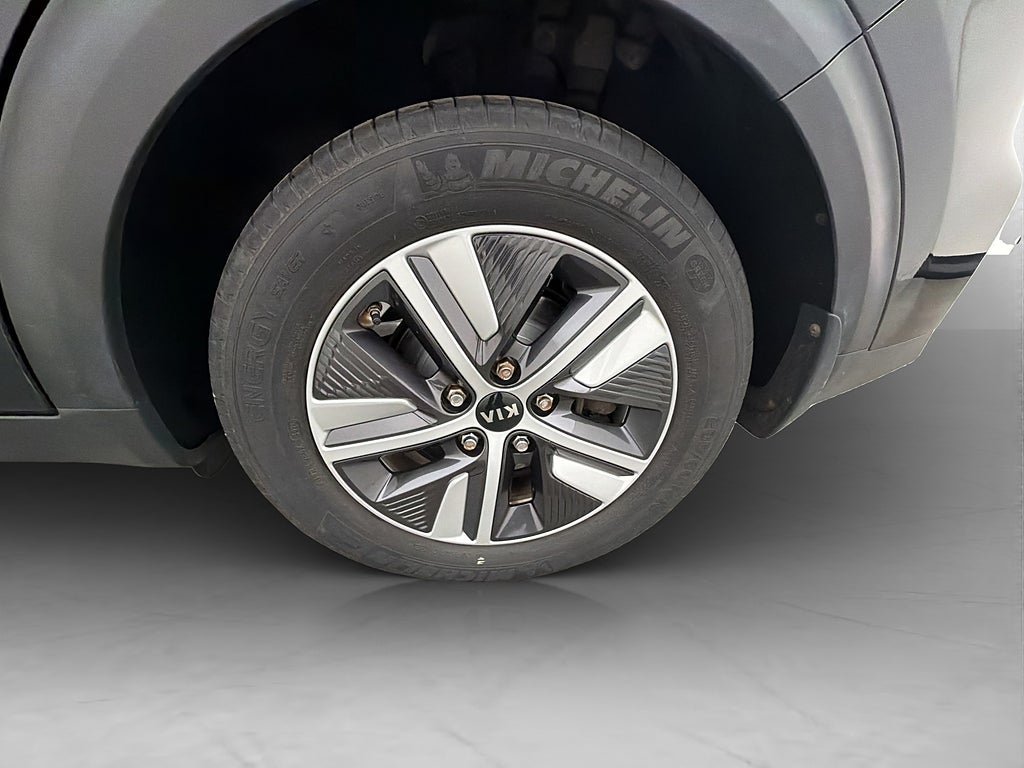 Vehicle Image 31