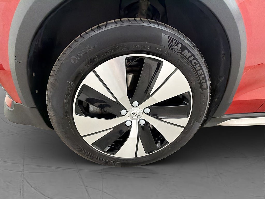 Vehicle Image 38