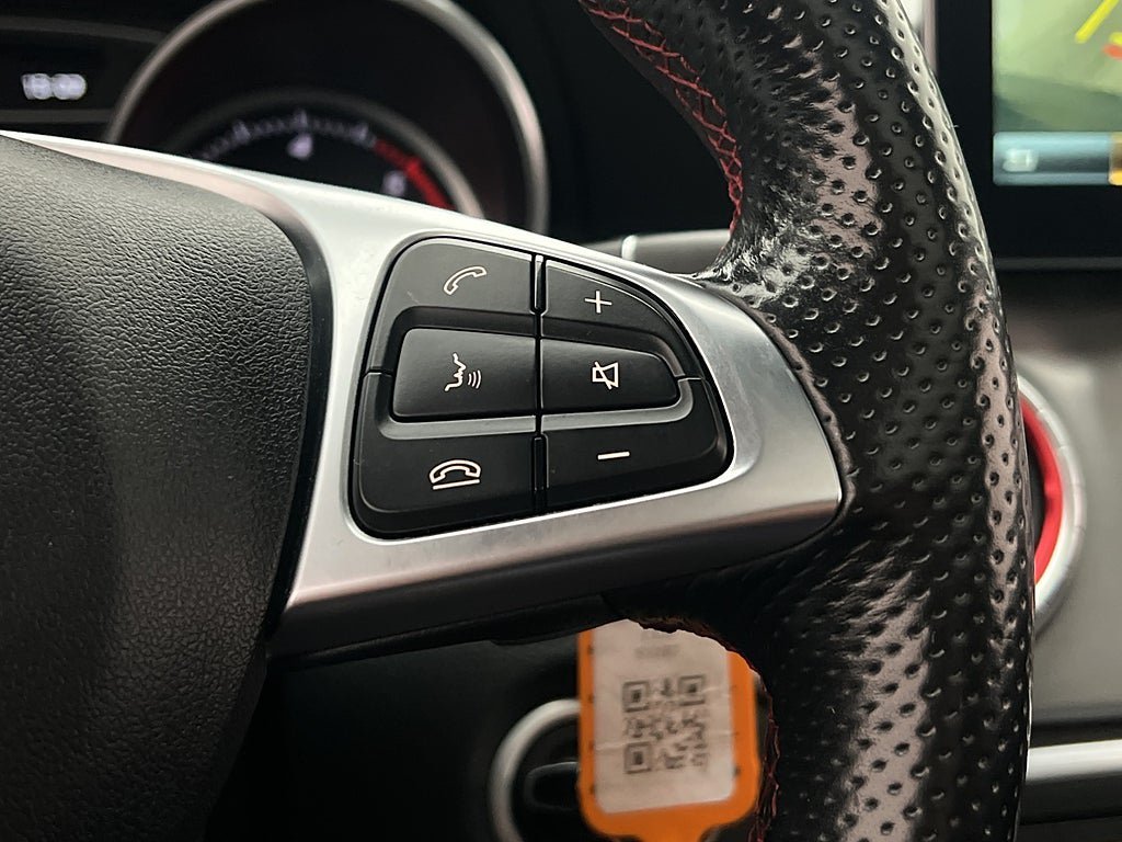 Vehicle Image 17