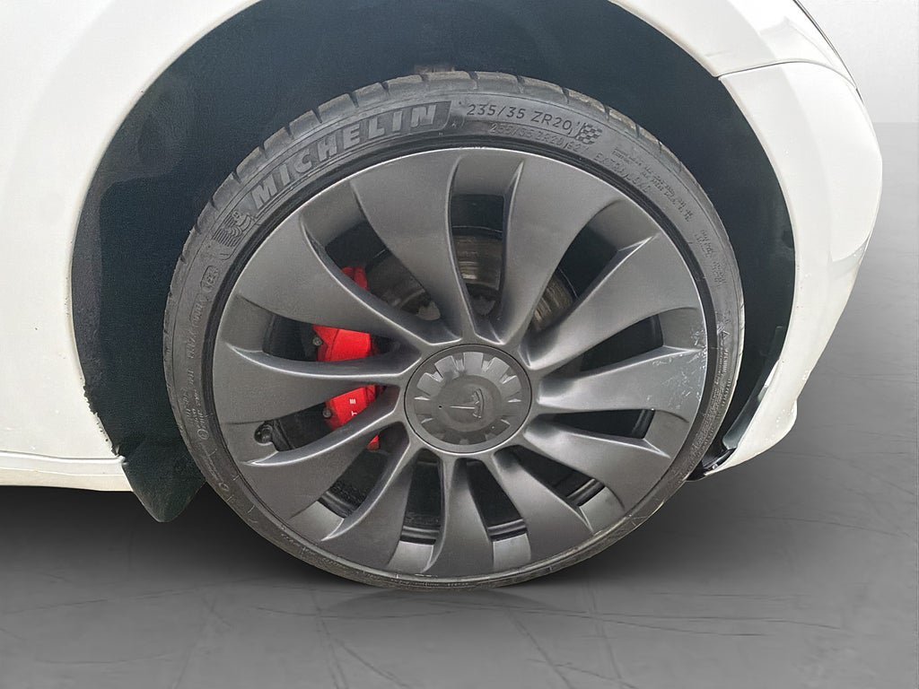 Vehicle Image 32