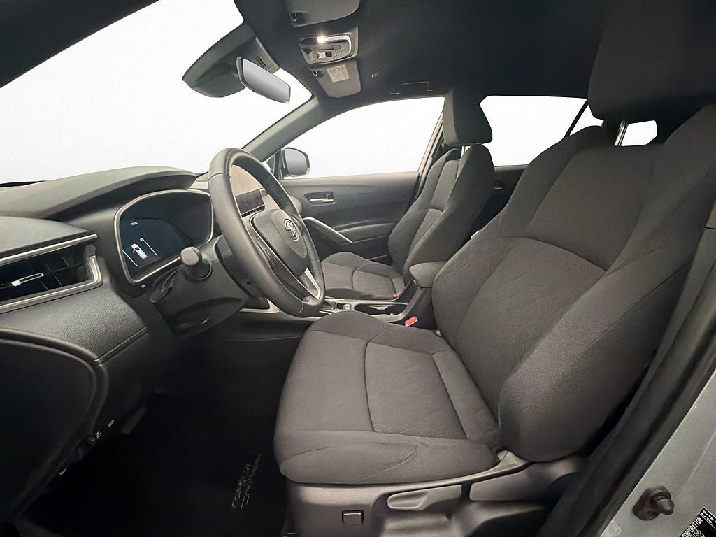 Vehicle Image 12